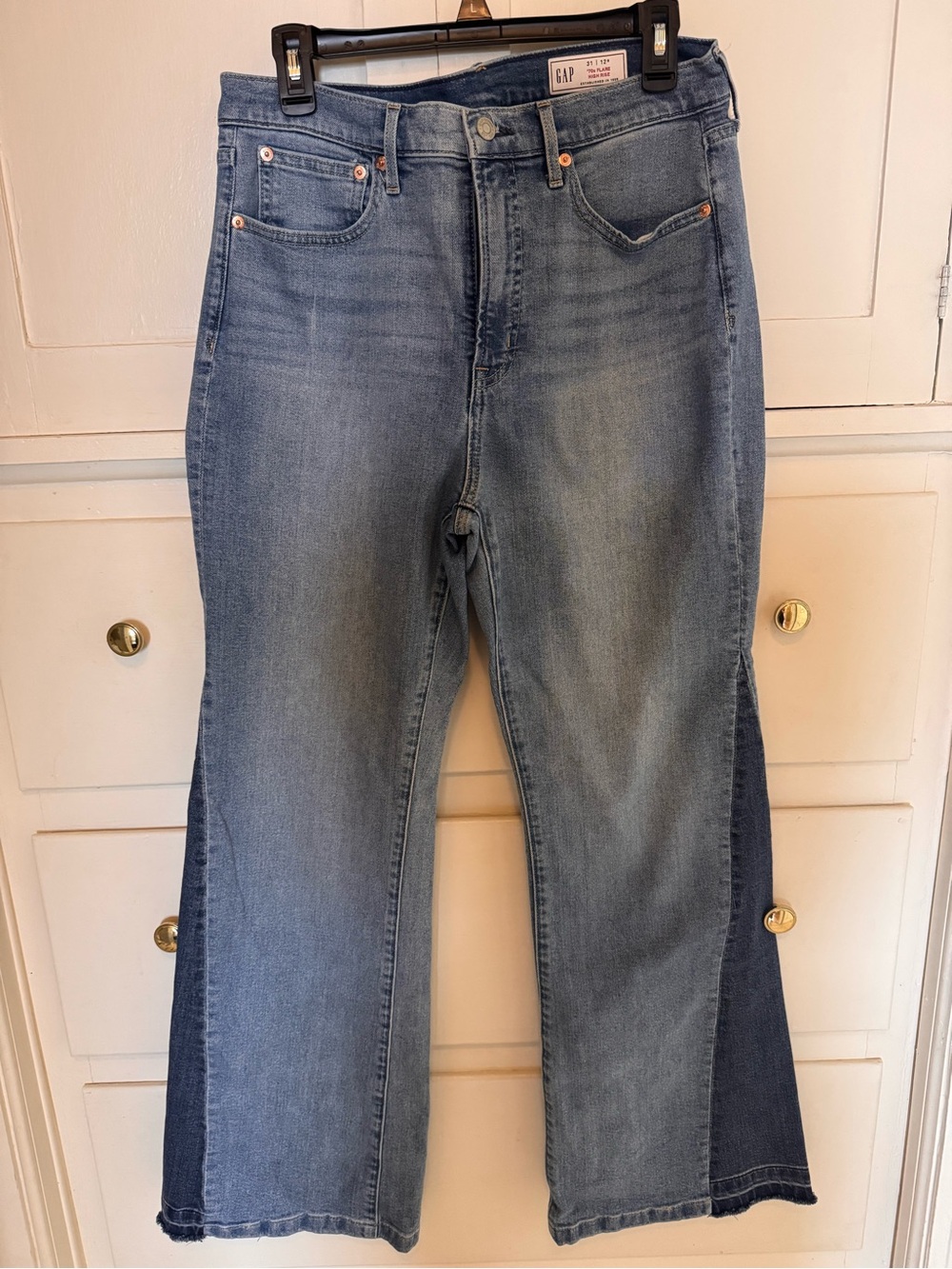 GAP Women's 70s Flare High Rise Two-Tone Denim Jeans